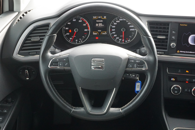 SEAT Leon ST 1.2 TSI Style Navi SHZ PDC — photo 19