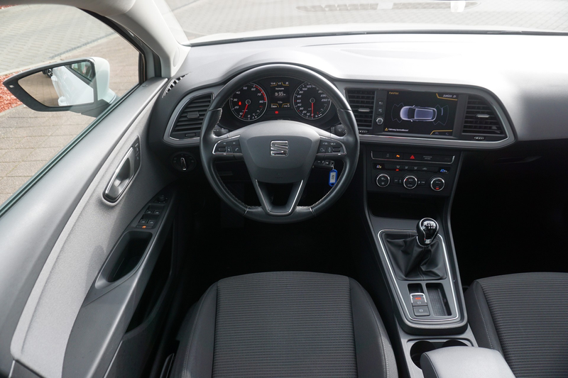 SEAT Leon ST 1.2 TSI Style Navi SHZ PDC — photo 10