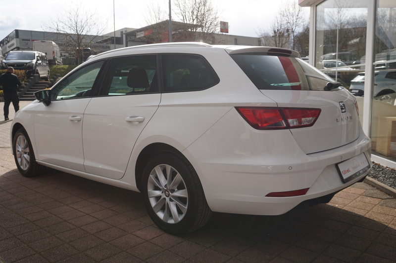SEAT Leon ST 1.2 TSI Style Navi SHZ PDC — photo 3