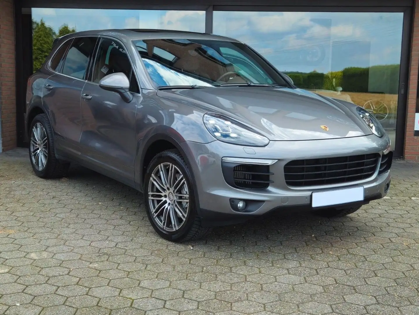 Porsche Cayenne S/LED/Bose/SHZ/AHK/Navi/Leder/Sitzbelüf - 2