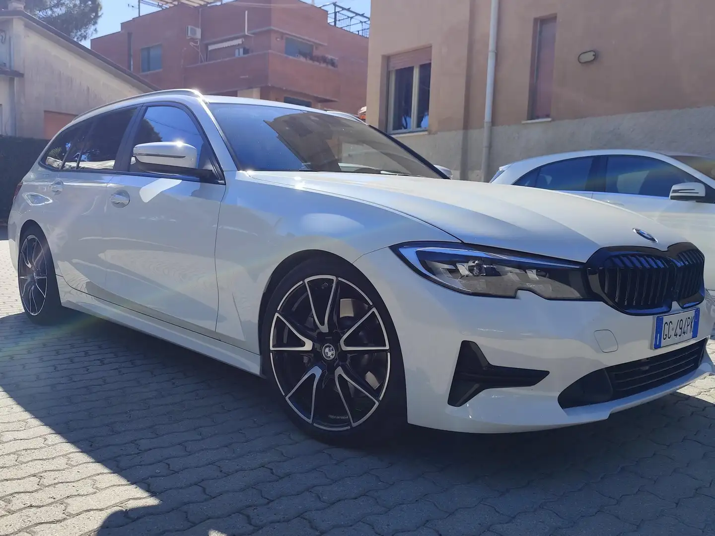 BMW 330 Serie 3 G21 330d Touring xdrive Wit - 1