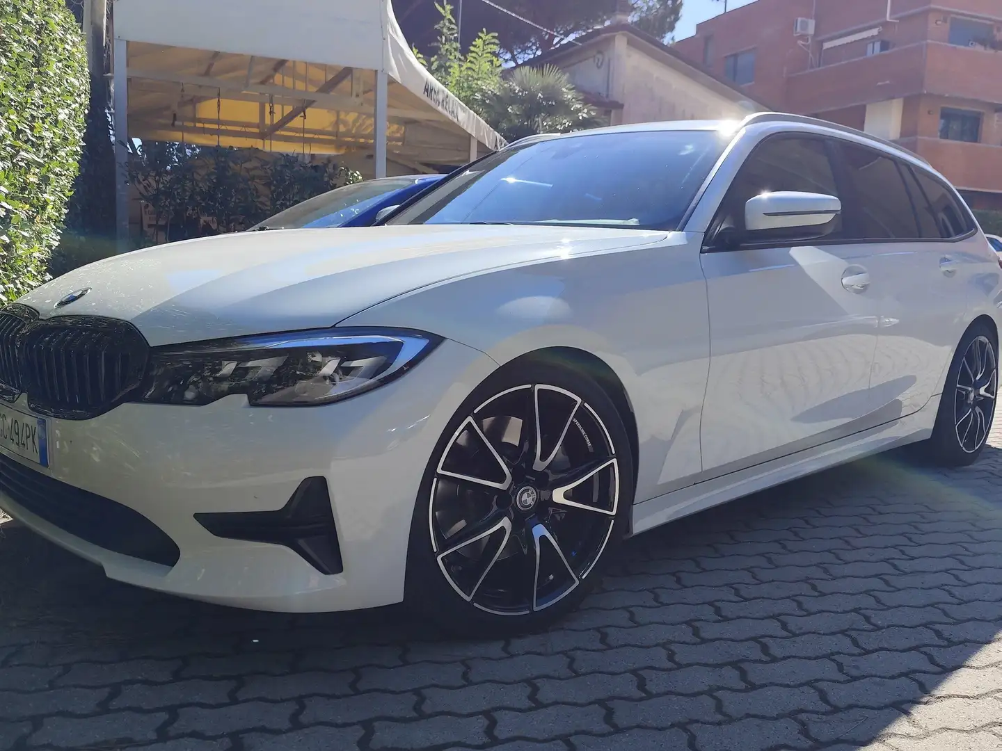 BMW 330 Serie 3 G21 330d Touring xdrive Wit - 2