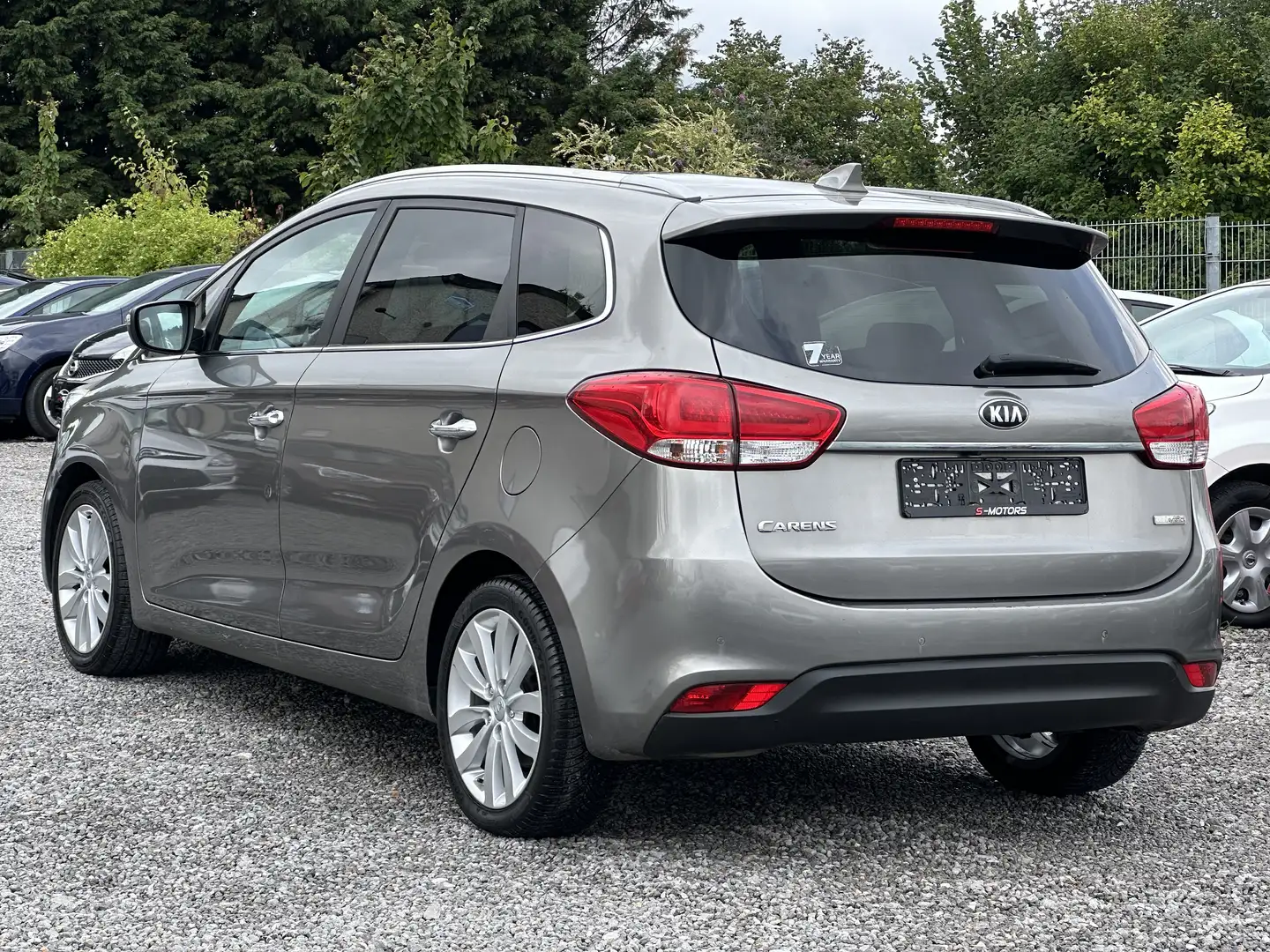 Kia Carens 1.7 CRDi • 7 PLACES • EURO 6b Noir - 2