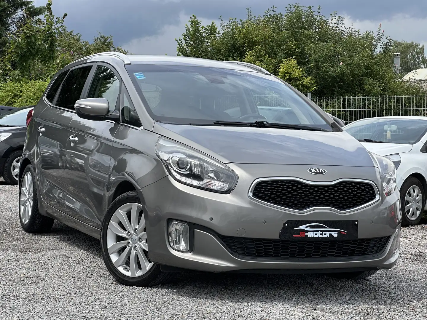 Kia Carens 1.7 CRDi • 7 PLACES • EURO 6b Noir - 1