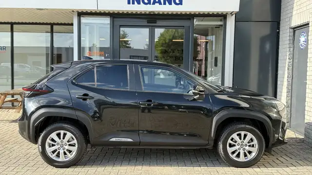 Toyota Yaris Cross view 5