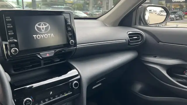 Toyota Yaris Cross view 15