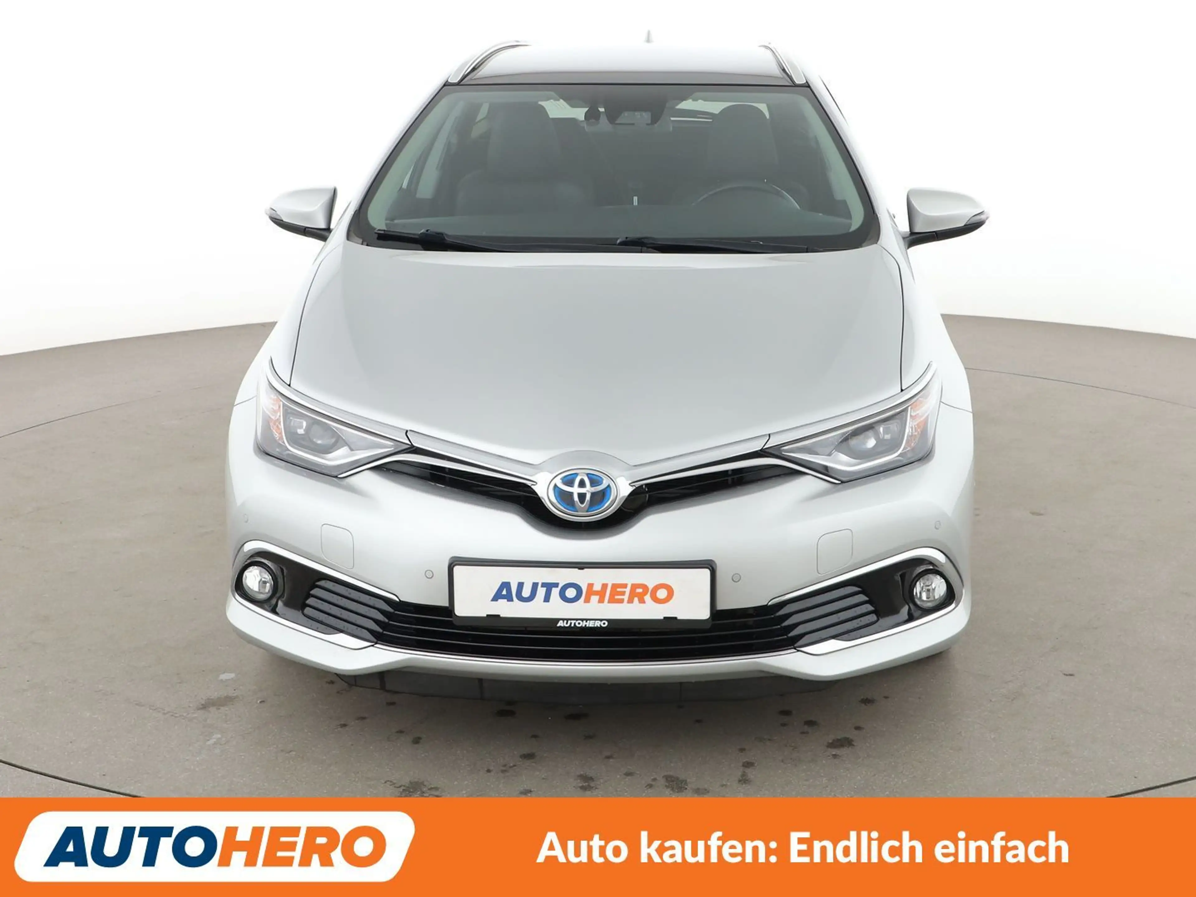 Toyota Auris 1.8 Hybrid Executive Aut*NAVI*LED*TEMPO*CAM*PDC* — photo 9