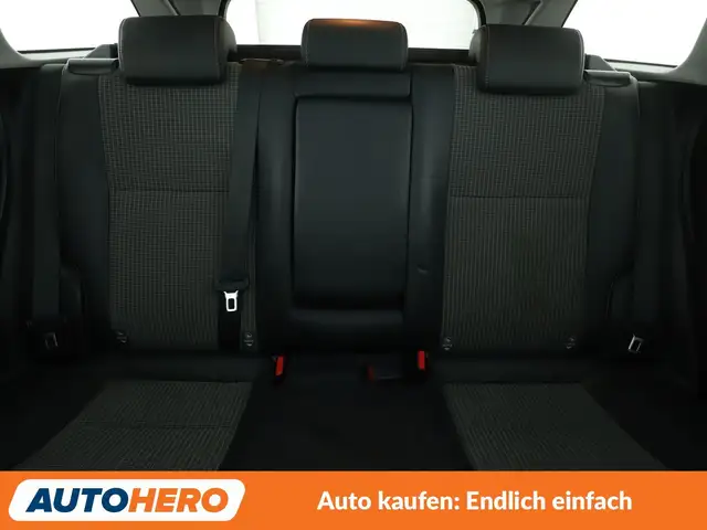 Toyota Auris view 15