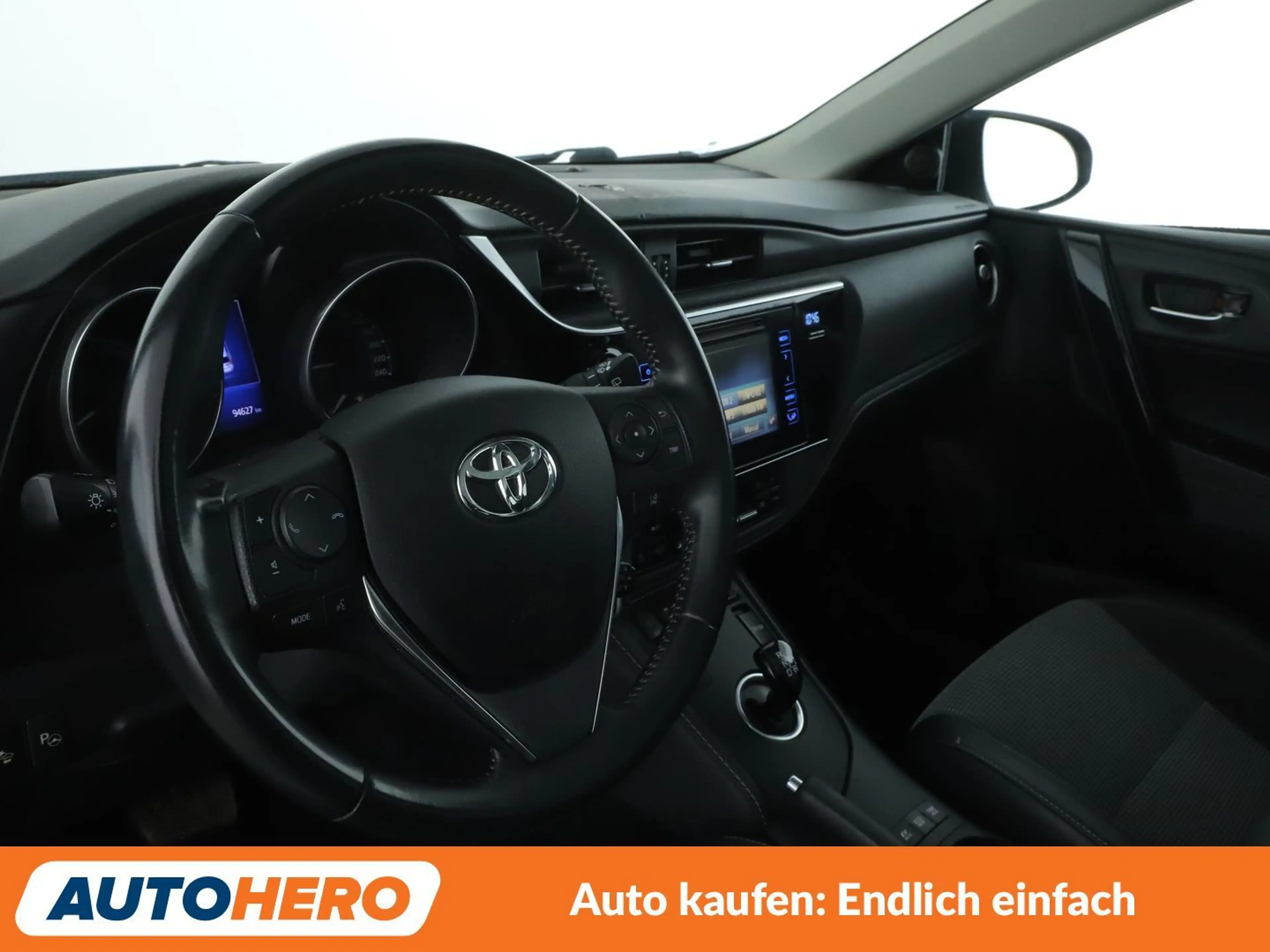 Toyota Auris 1.8 Hybrid Executive Aut*NAVI*LED*TEMPO*CAM*PDC* — photo 11