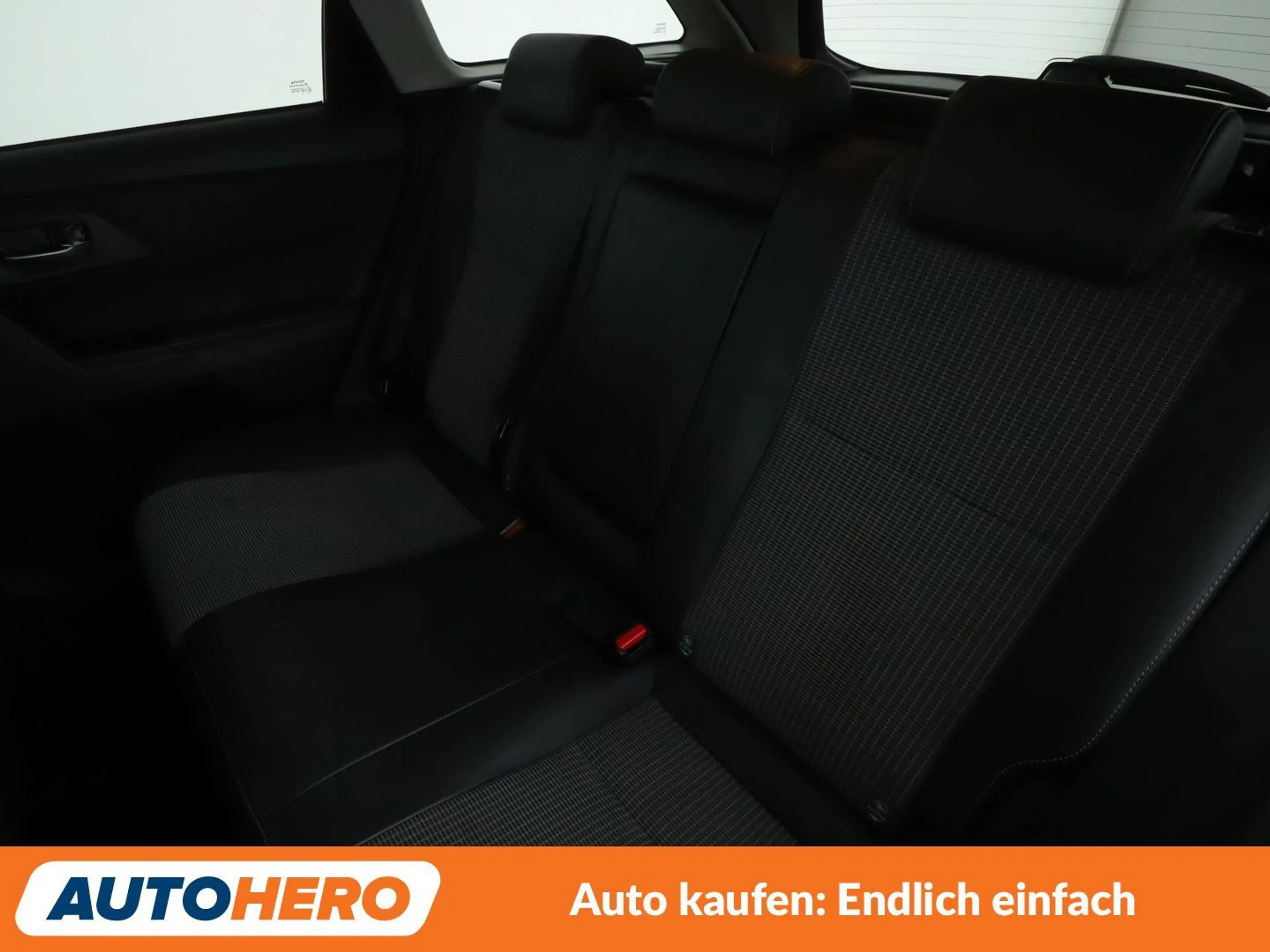 Toyota Auris 1.8 Hybrid Executive Aut*NAVI*LED*TEMPO*CAM*PDC* — photo 14