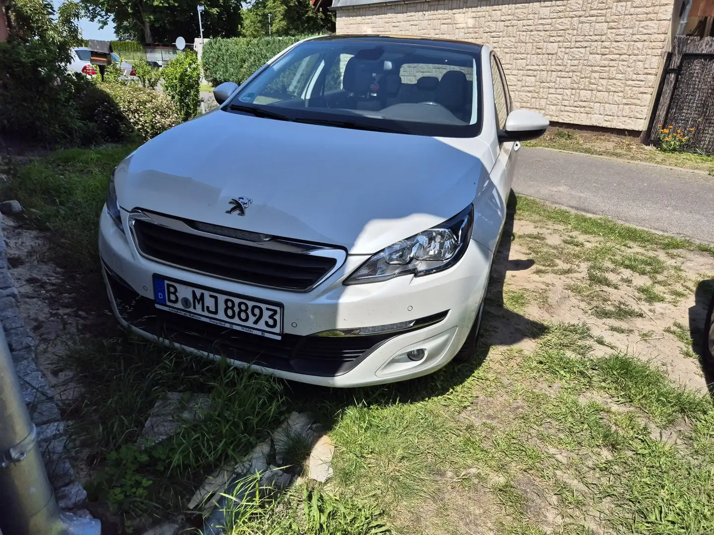 Peugeot 308 SW Active Weiß - 1