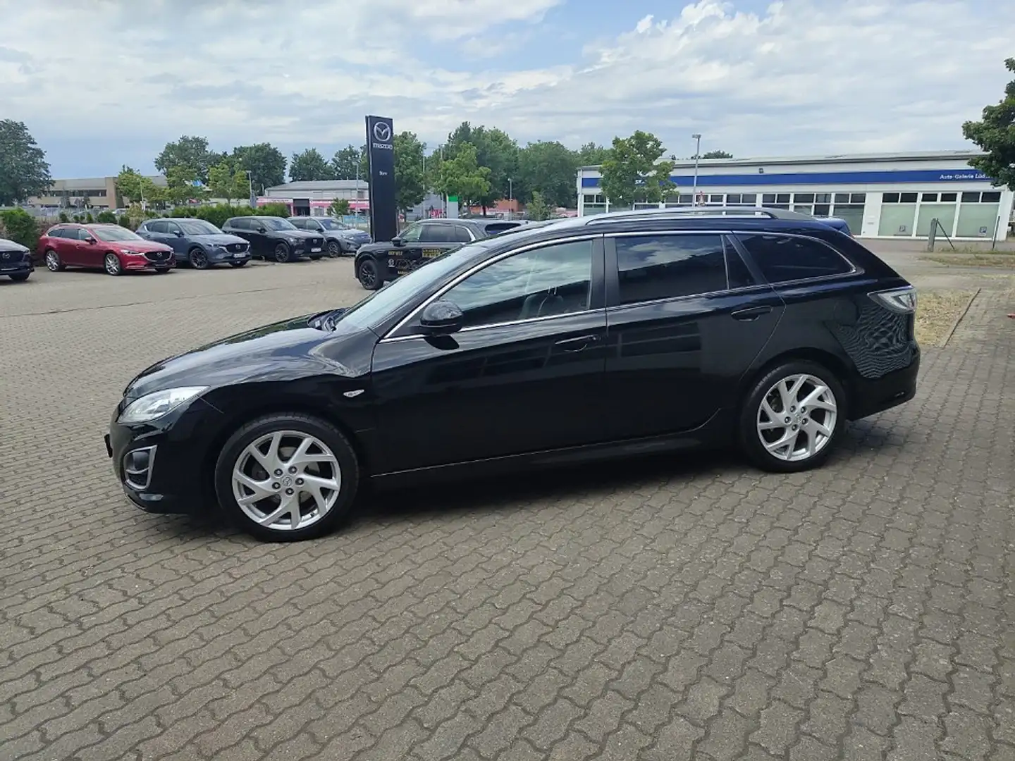 Mazda 6 Kombi 2.0l Sports-Line Schwarz - 2