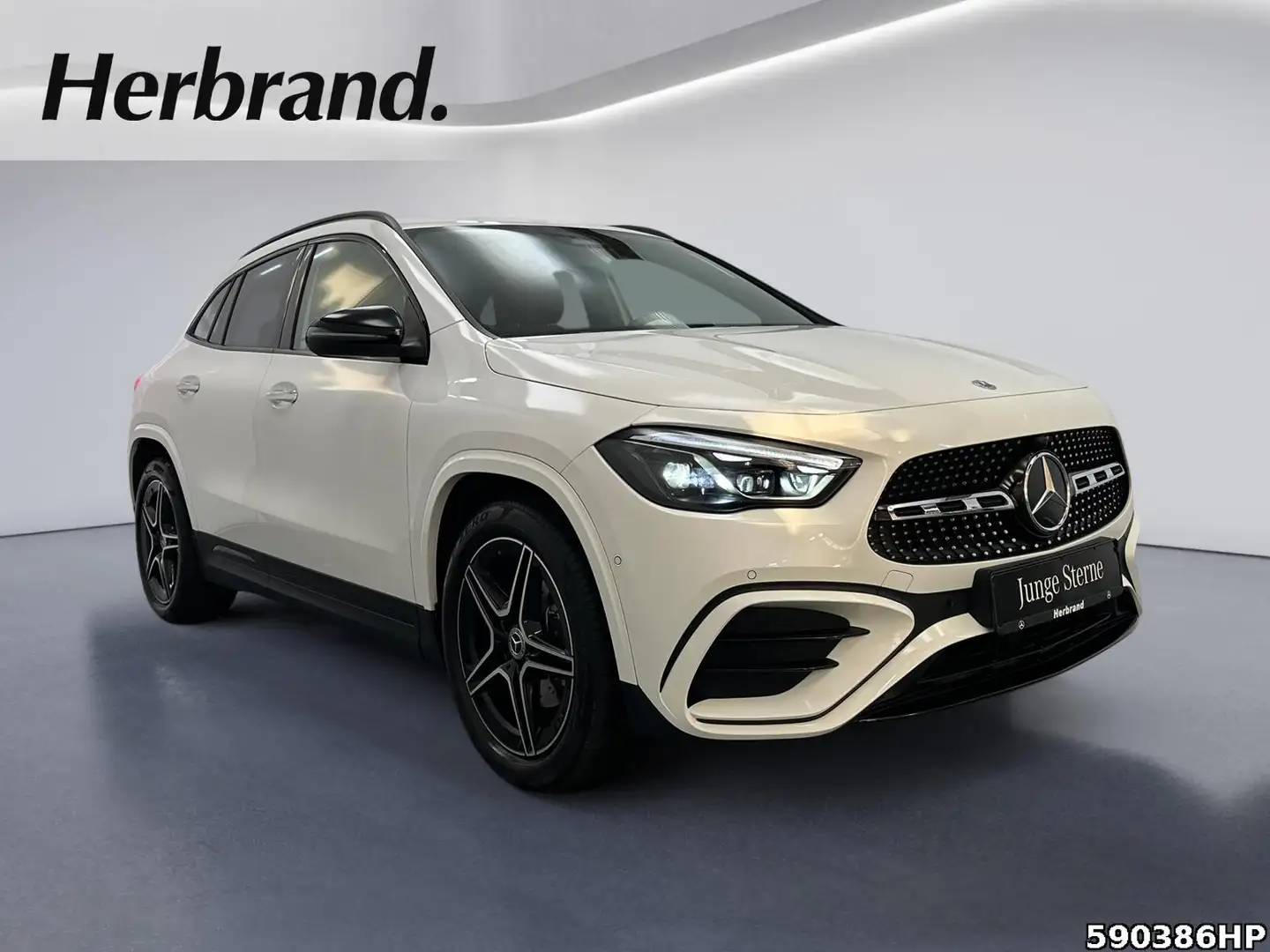 Mercedes-Benz GLA 200 AMG AHK MultiBeam Night Distronic Weiß - 2