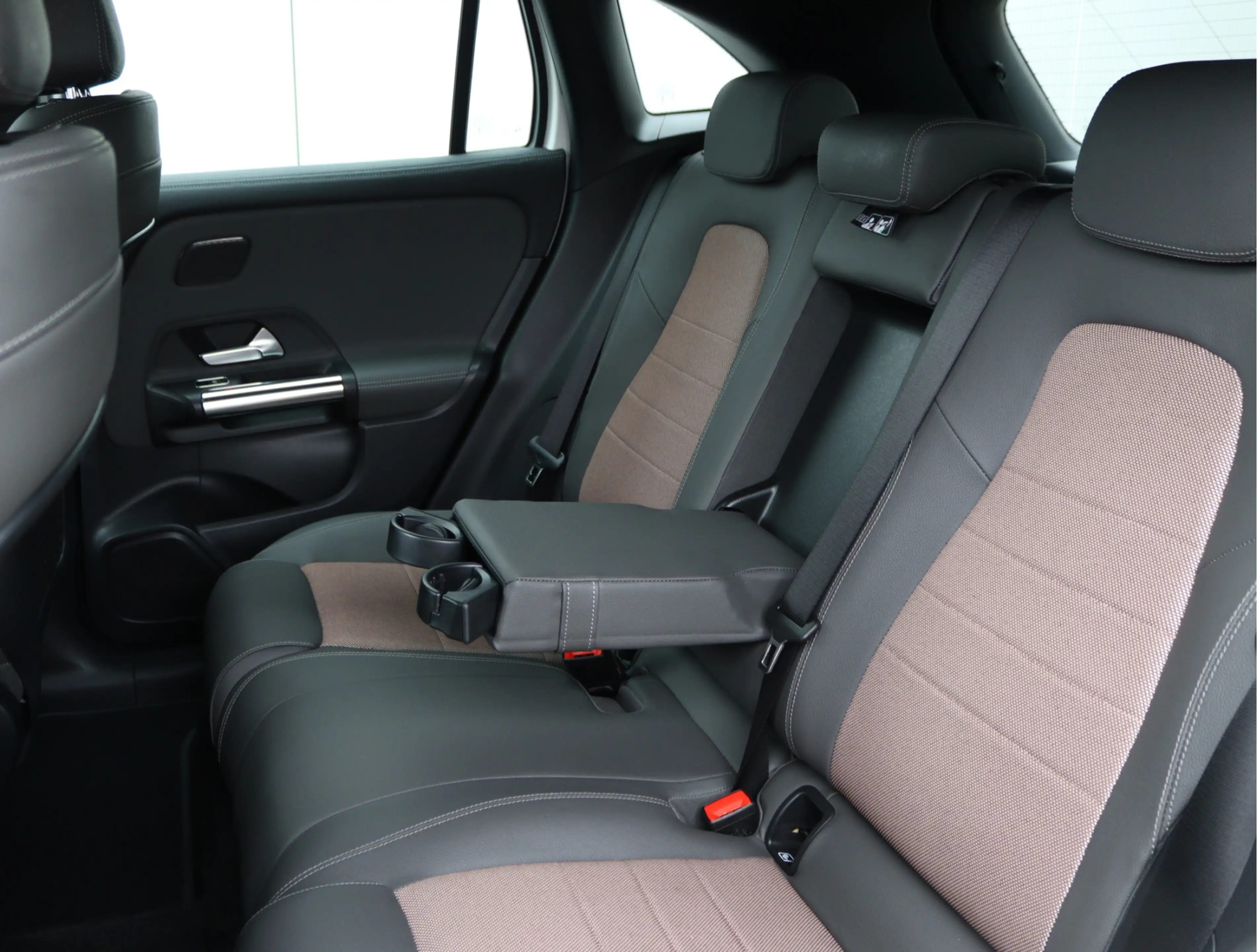 Mercedes-Benz EQA 250 67 kWh | Trekhaak | Camera | SOH 97% — photo 26