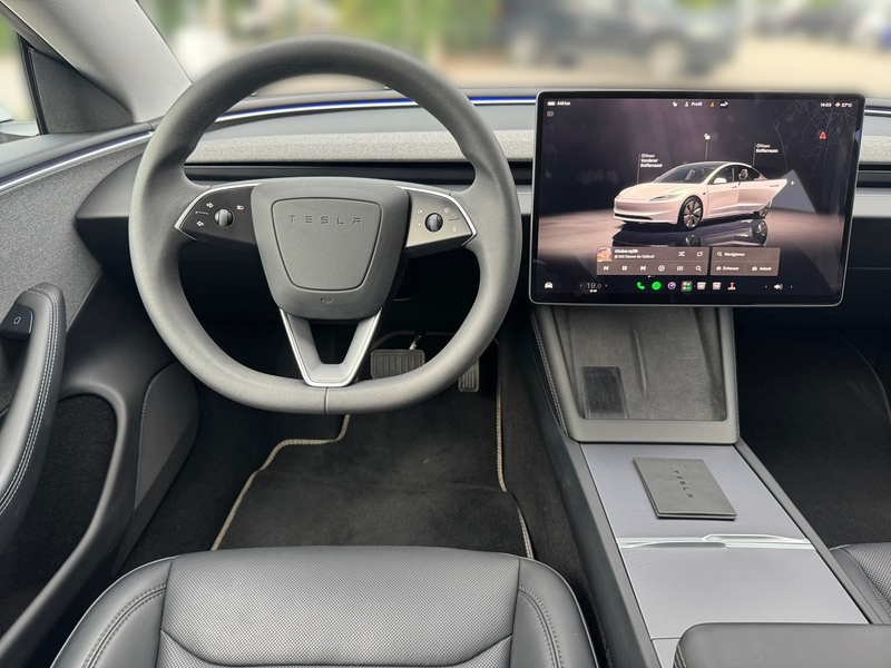 Tesla Model 3 Basis RWD**1.BESITZ** — photo 13