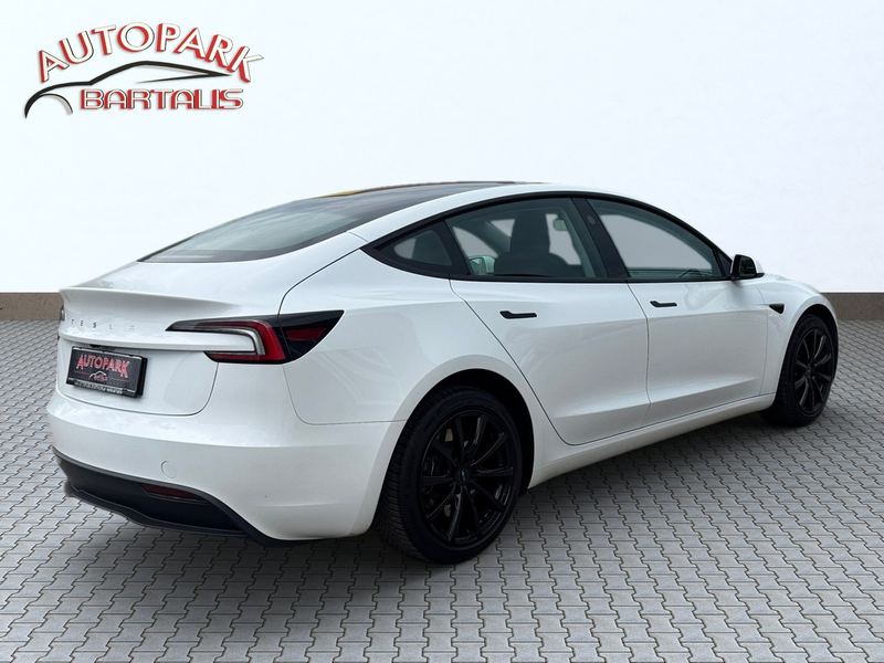 Tesla Model 3 Basis RWD**1.BESITZ** — photo 4