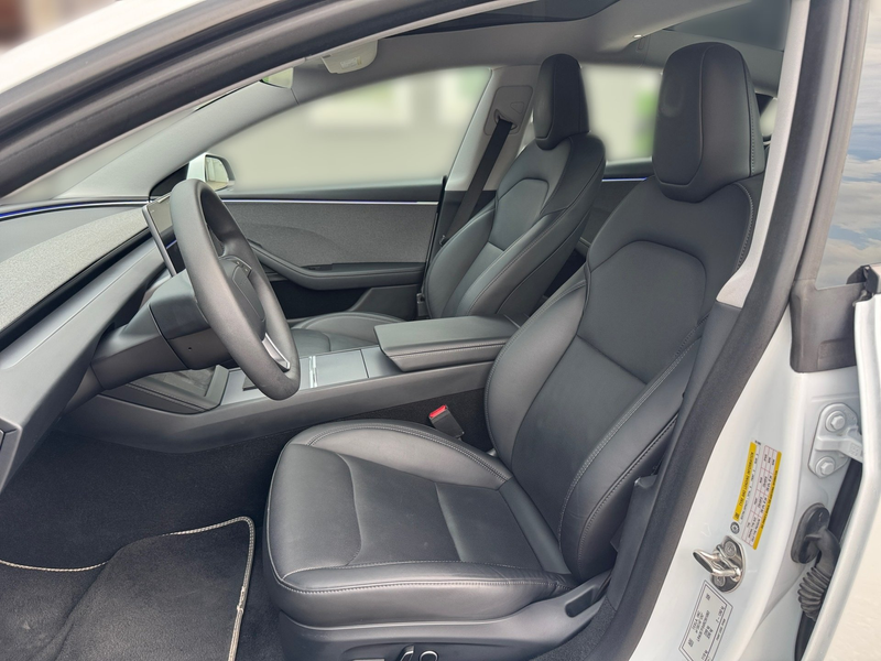 Tesla Model 3 Basis RWD**1.BESITZ** — photo 11