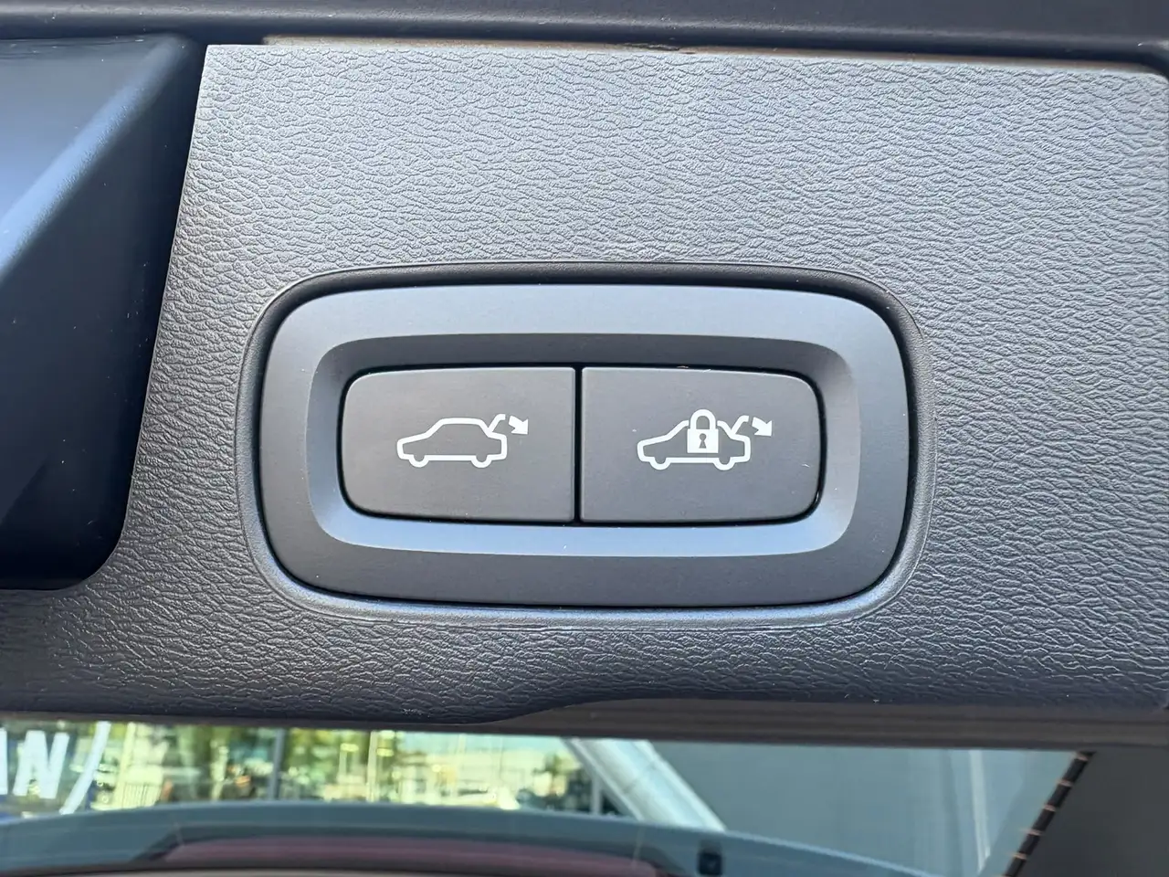 Volvo XC60 2.0 T8 Plug-in hybrid AWD Ultra Black Edition 455p, миниатюра 24