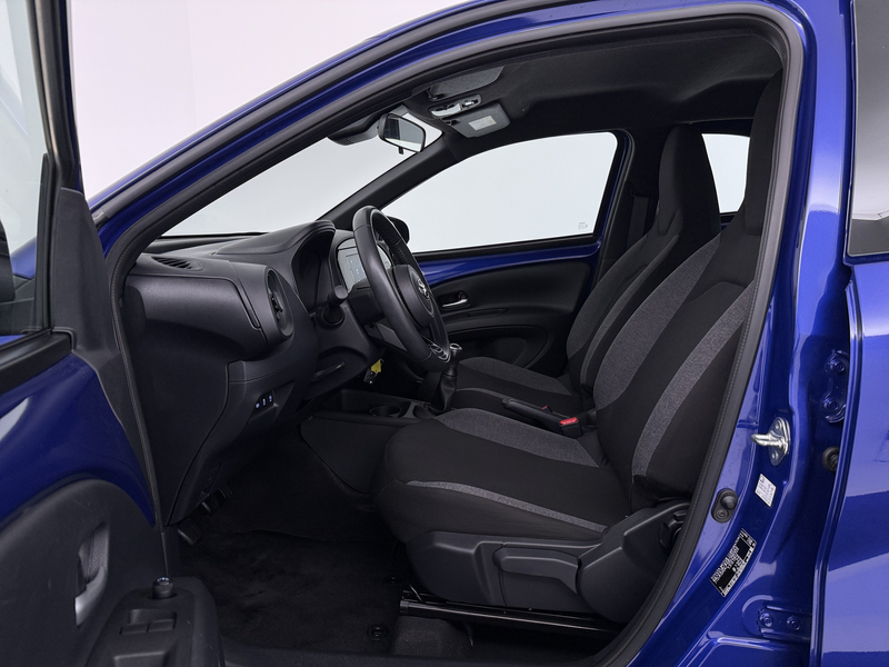 Toyota Aygo X 1.0 VVT-i MT Play | Apple CarPlay / Android Auto ( — photo 12