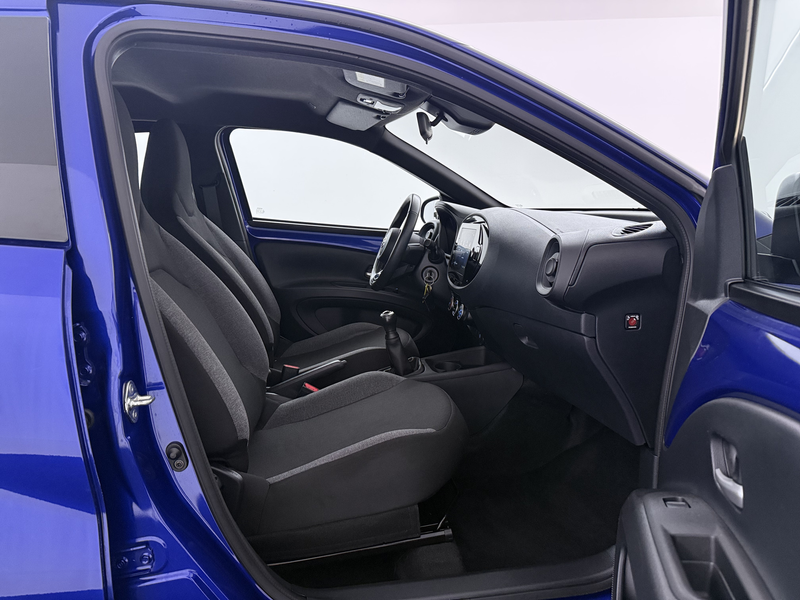 Toyota Aygo X 1.0 VVT-i MT Play | Apple CarPlay / Android Auto ( — photo 10