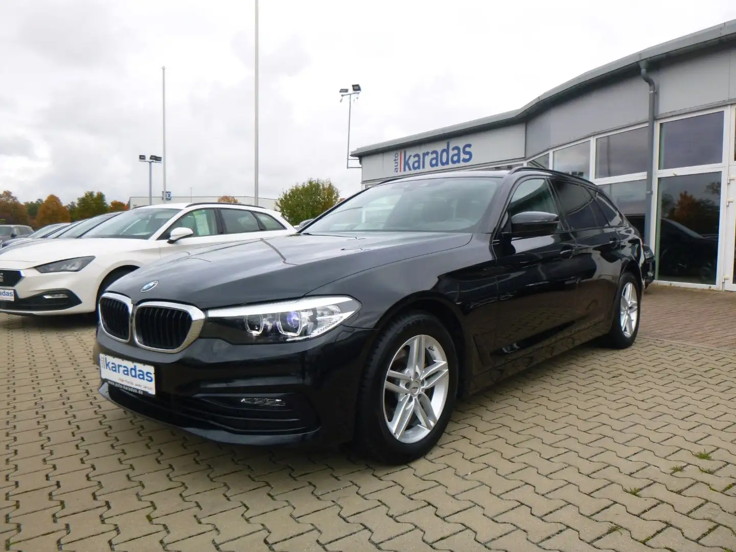 BMW 520 d Touring Sport LineAUT/Sport-Line/PANO/NAV Schwarz - 1