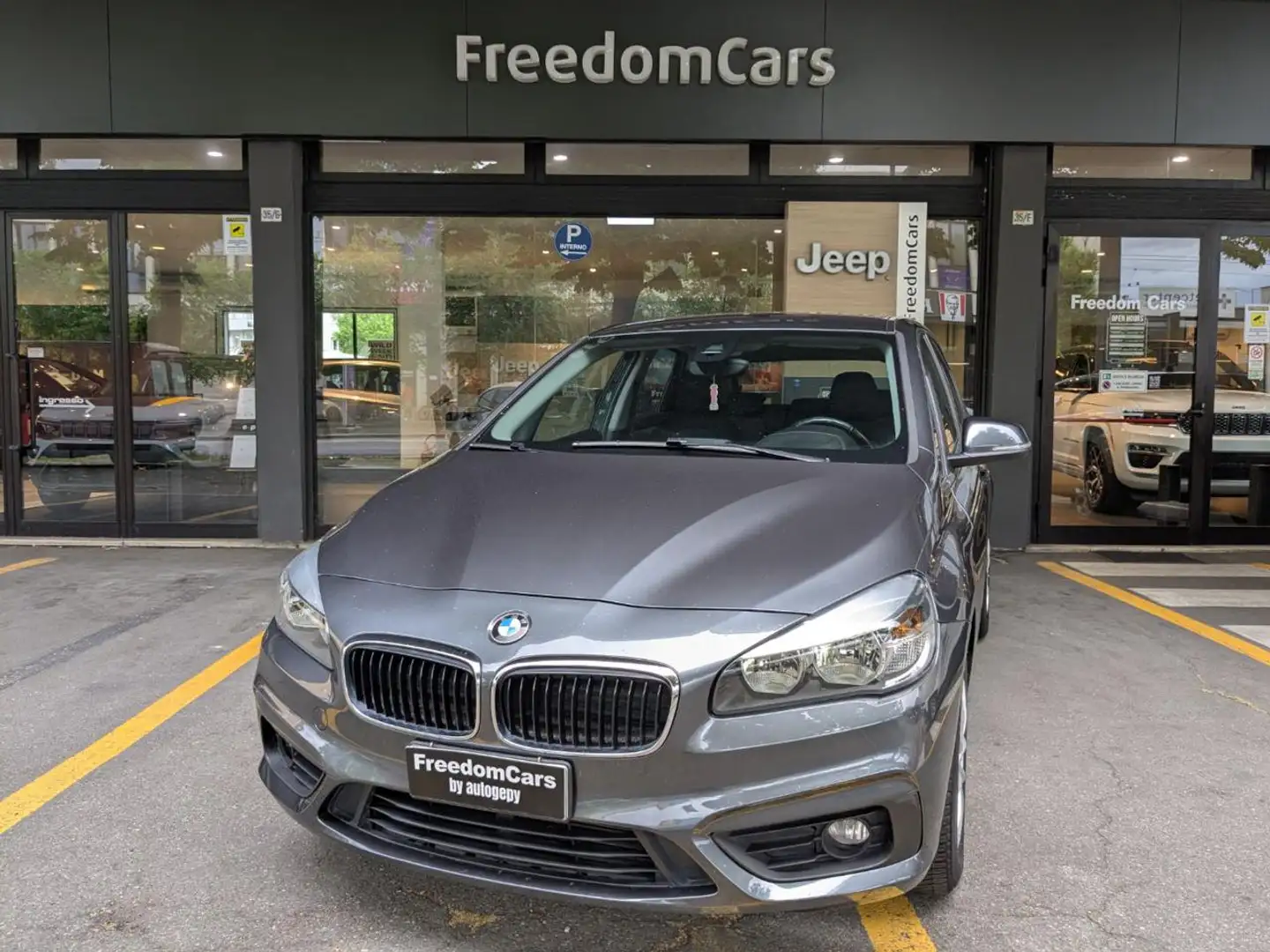 BMW 216 i Active Tourer Gris - 2