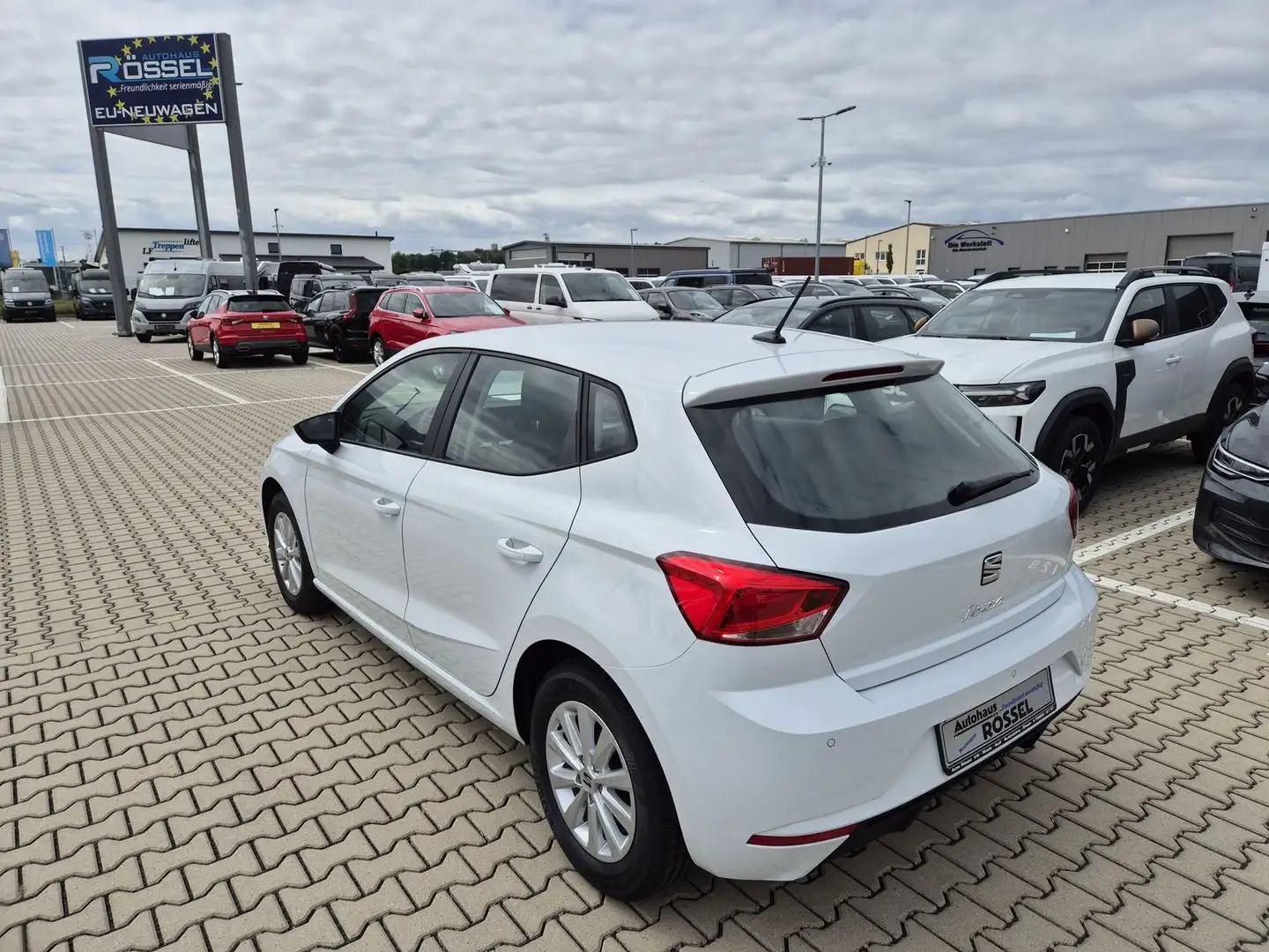 SEAT Ibiza 1.0 MPI Hola! Alu 15" PDC LED NSW Weiß - 2