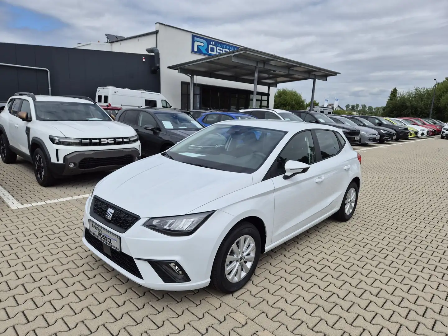 SEAT Ibiza 1.0 MPI Hola! Alu 15" PDC LED NSW Weiß - 1