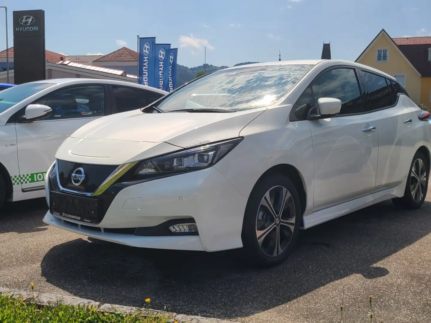 Nissan Leaf 40 kWh Wit - 1