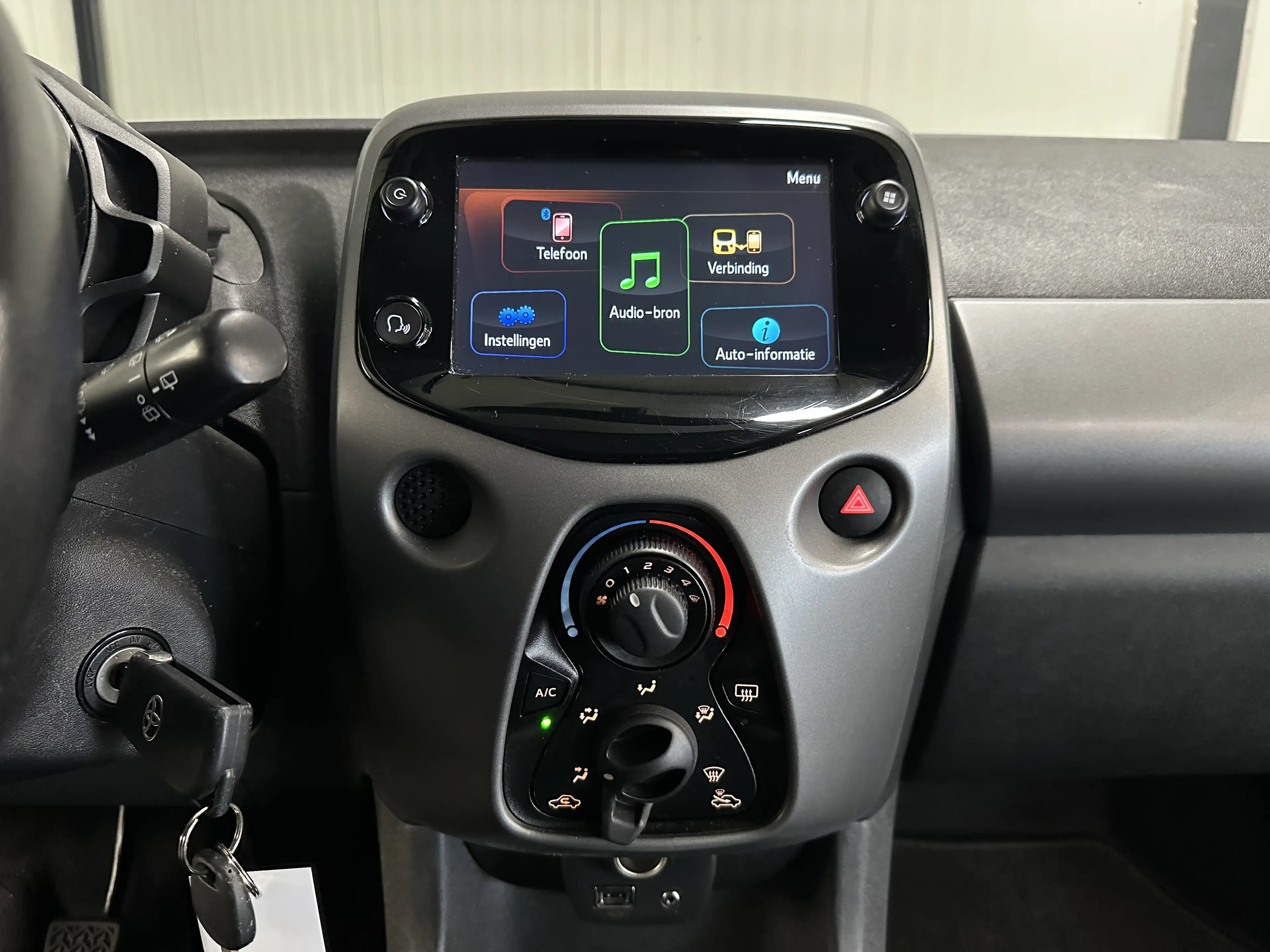 Toyota Aygo 1.0 VVT-i | X-play 5-Drs | Airco | Carplay | Camer — photo 15