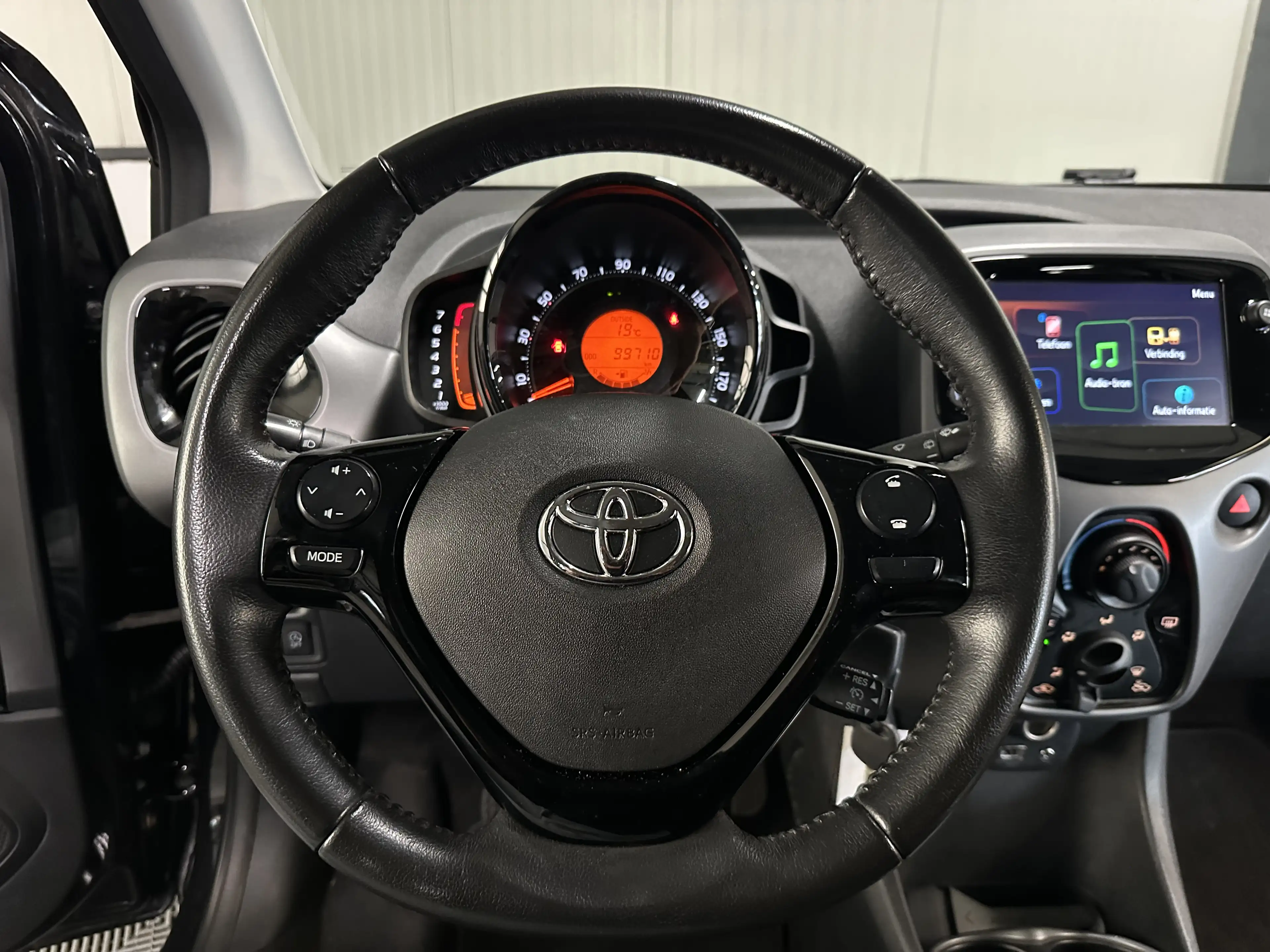 Toyota Aygo 1.0 VVT-i | X-play 5-Drs | Airco | Carplay | Camer — photo 12