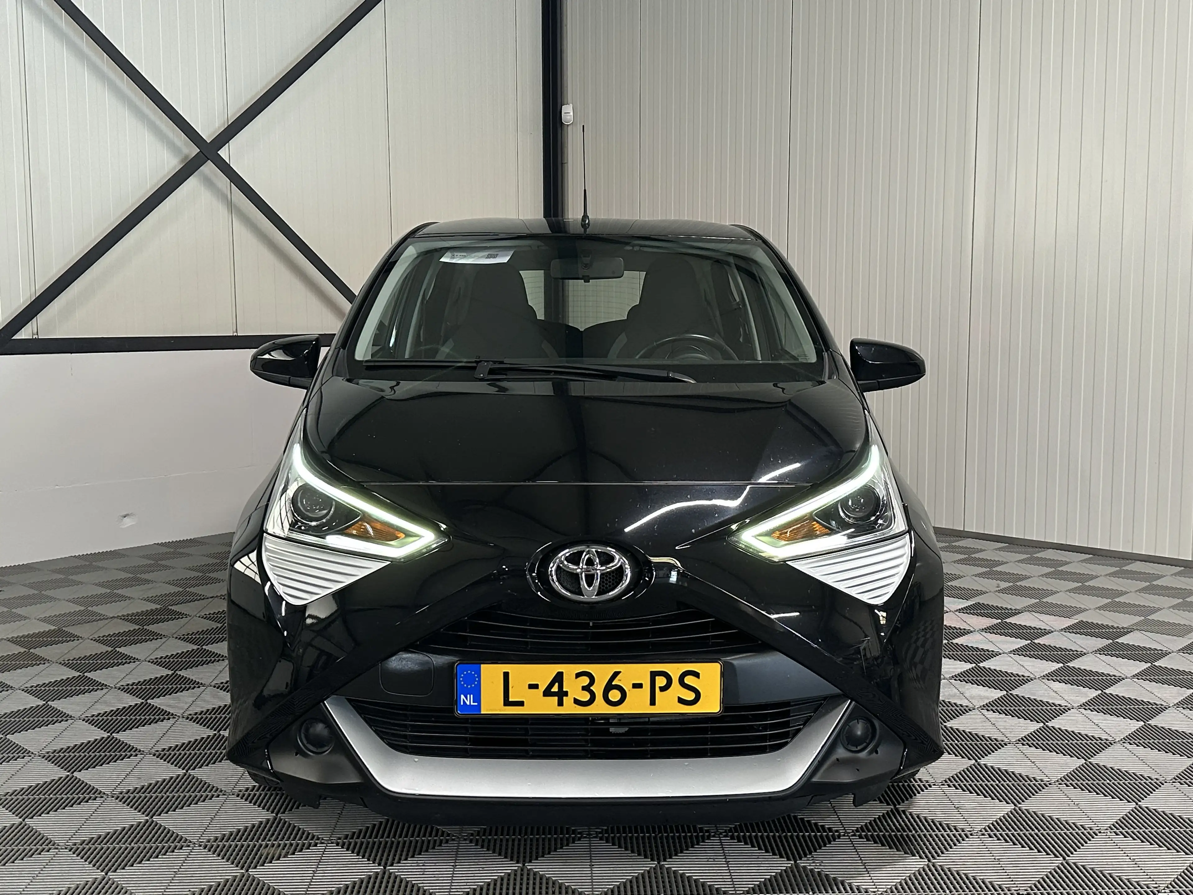 Toyota Aygo 1.0 VVT-i | X-play 5-Drs | Airco | Carplay | Camer — photo 10