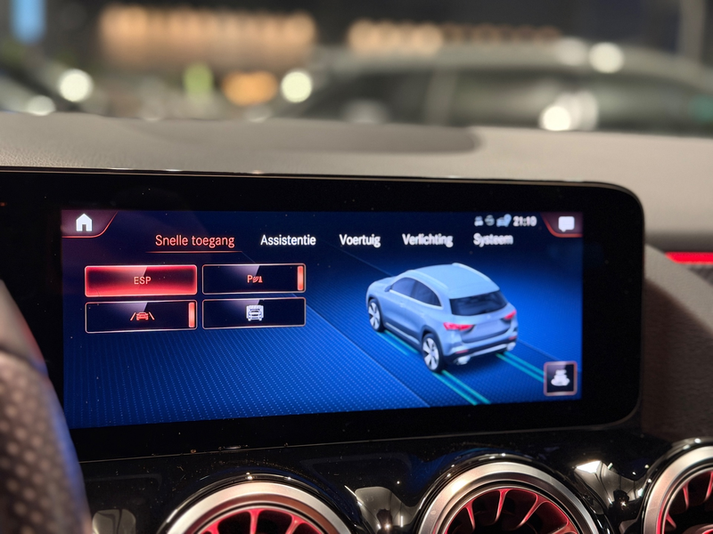 Mercedes-Benz GLA 250 e AMG Line Edition one|Pano|Sfeer|Carplay — photo 18