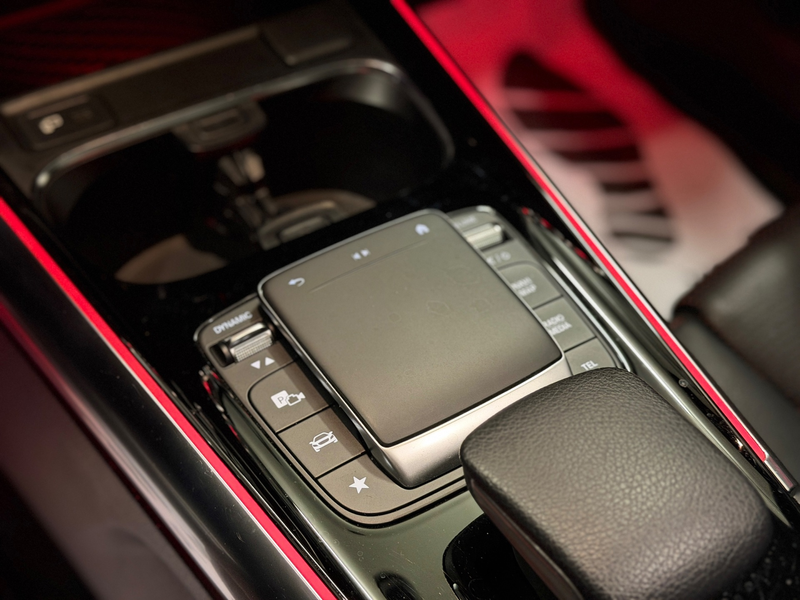 Mercedes-Benz GLA 250 e AMG Line Edition one|Pano|Sfeer|Carplay — photo 28