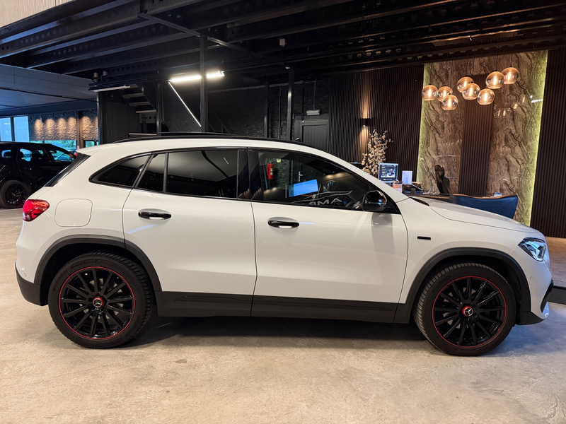 Mercedes-Benz GLA 250 e AMG Line Edition one|Pano|Sfeer|Carplay — photo 9