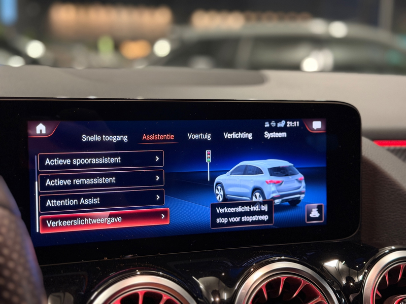 Mercedes-Benz GLA 250 e AMG Line Edition one|Pano|Sfeer|Carplay — photo 19