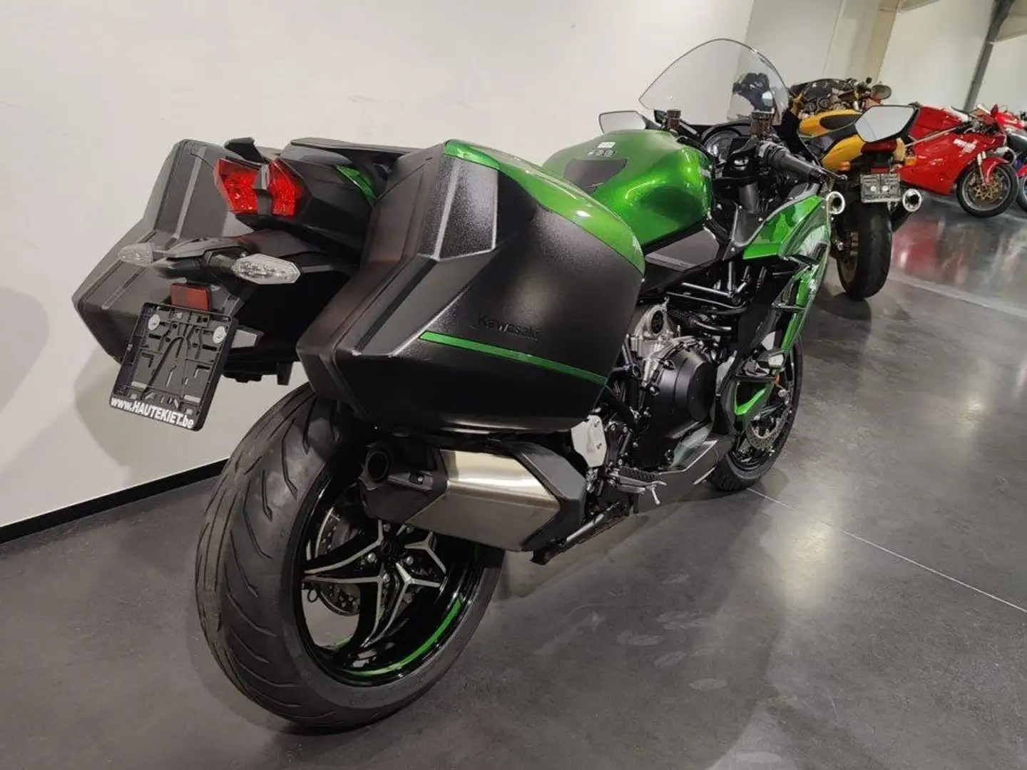 Kawasaki Ninja H2 SX Groen - 2