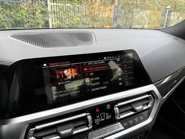 BMW 3 Series view 21