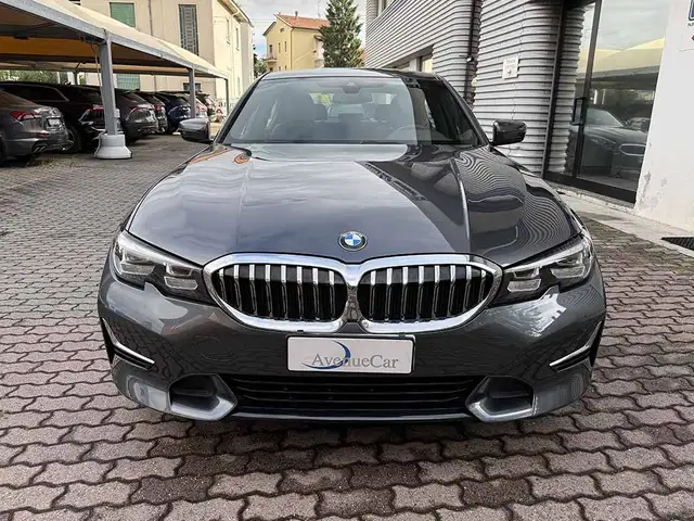BMW 3 Series view 2