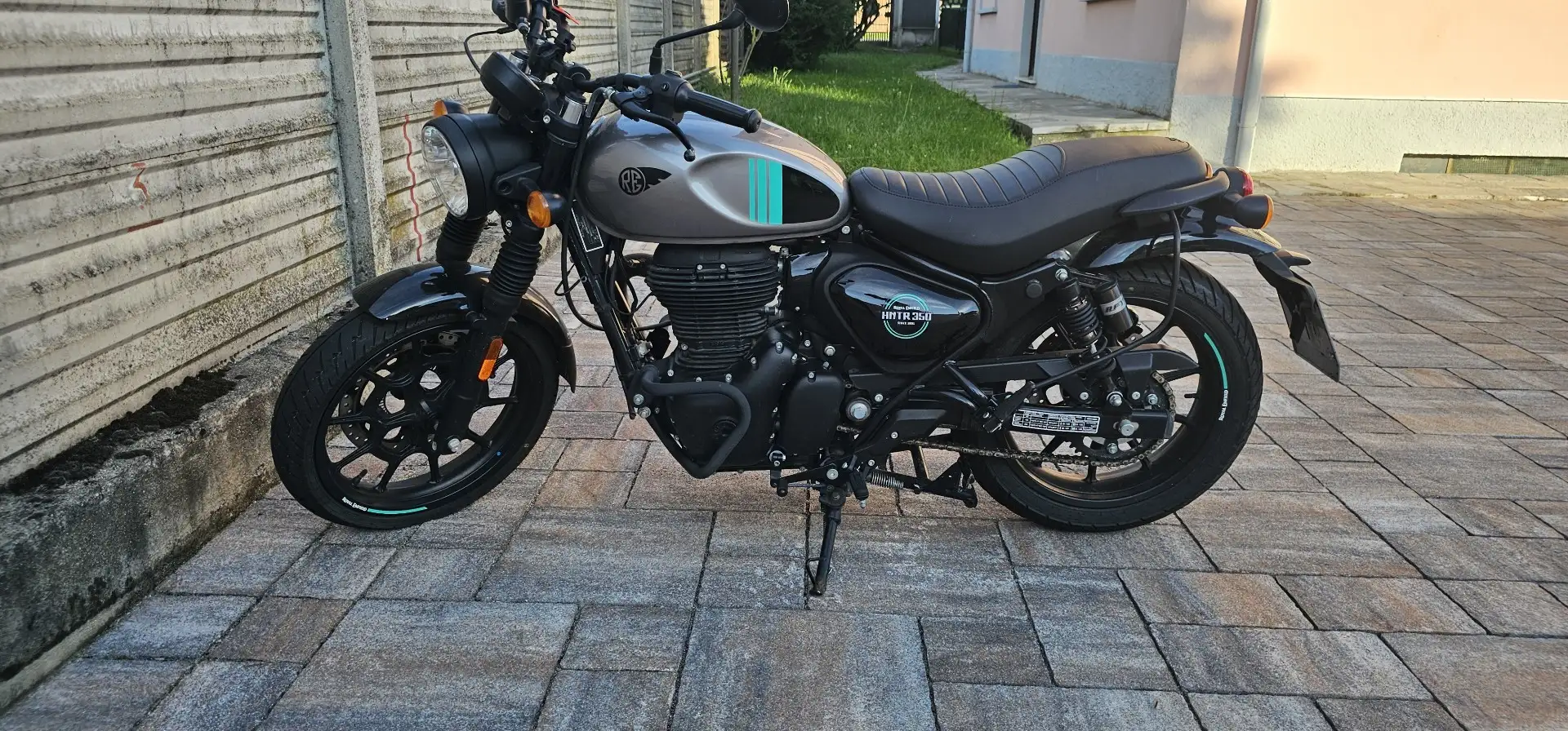 Royal Enfield Meteor 350 HNTR 350 Argento - 2