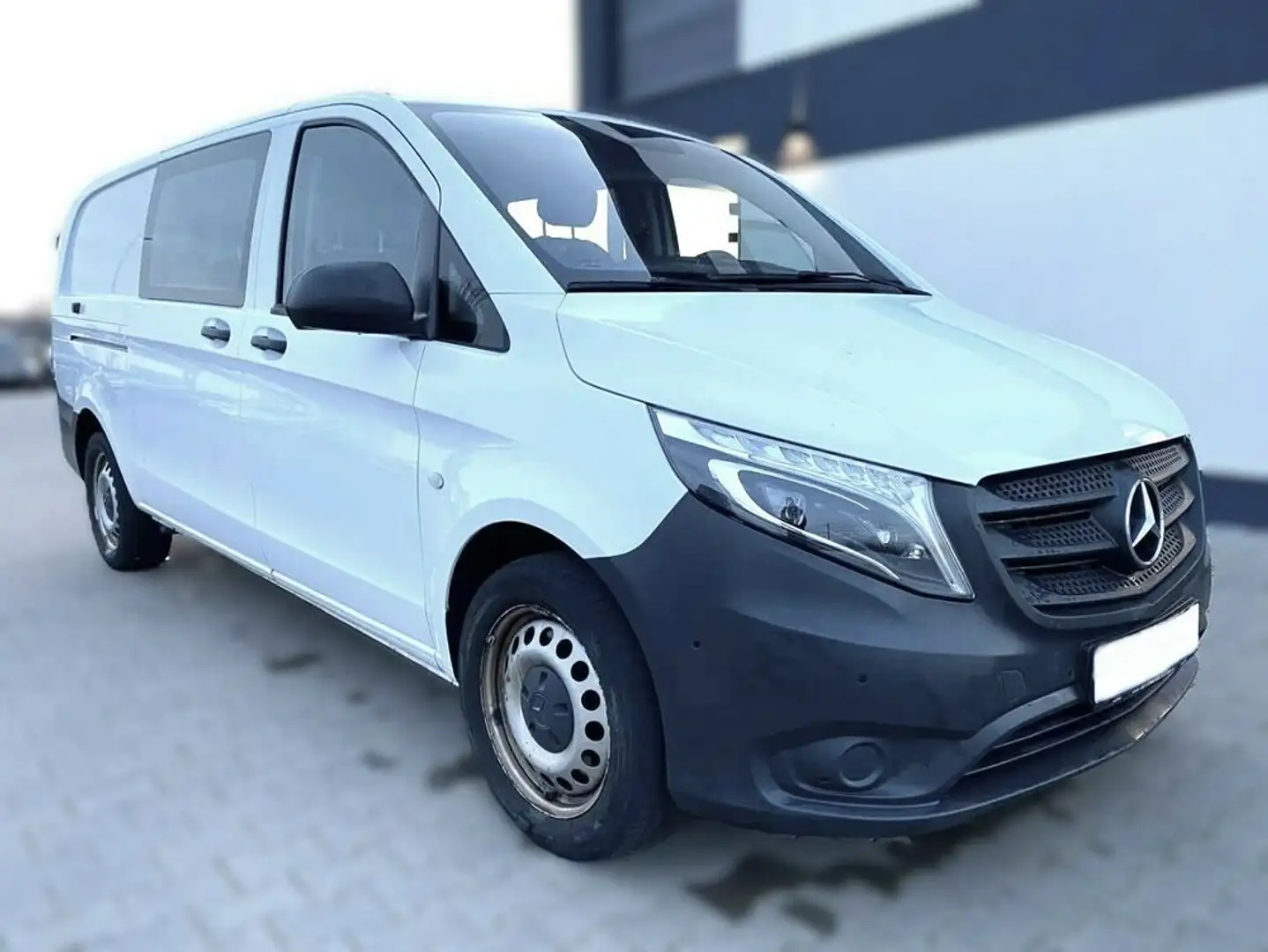Mercedes-Benz Vito Tourer Pro DK 116 CDI 4x4 extralang*LED*ST-HZ Weiß - 2