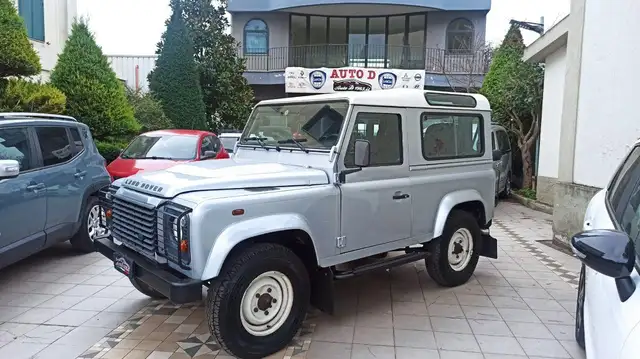 Land Rover Defender 110 2.4 TD4 Hard Top SE