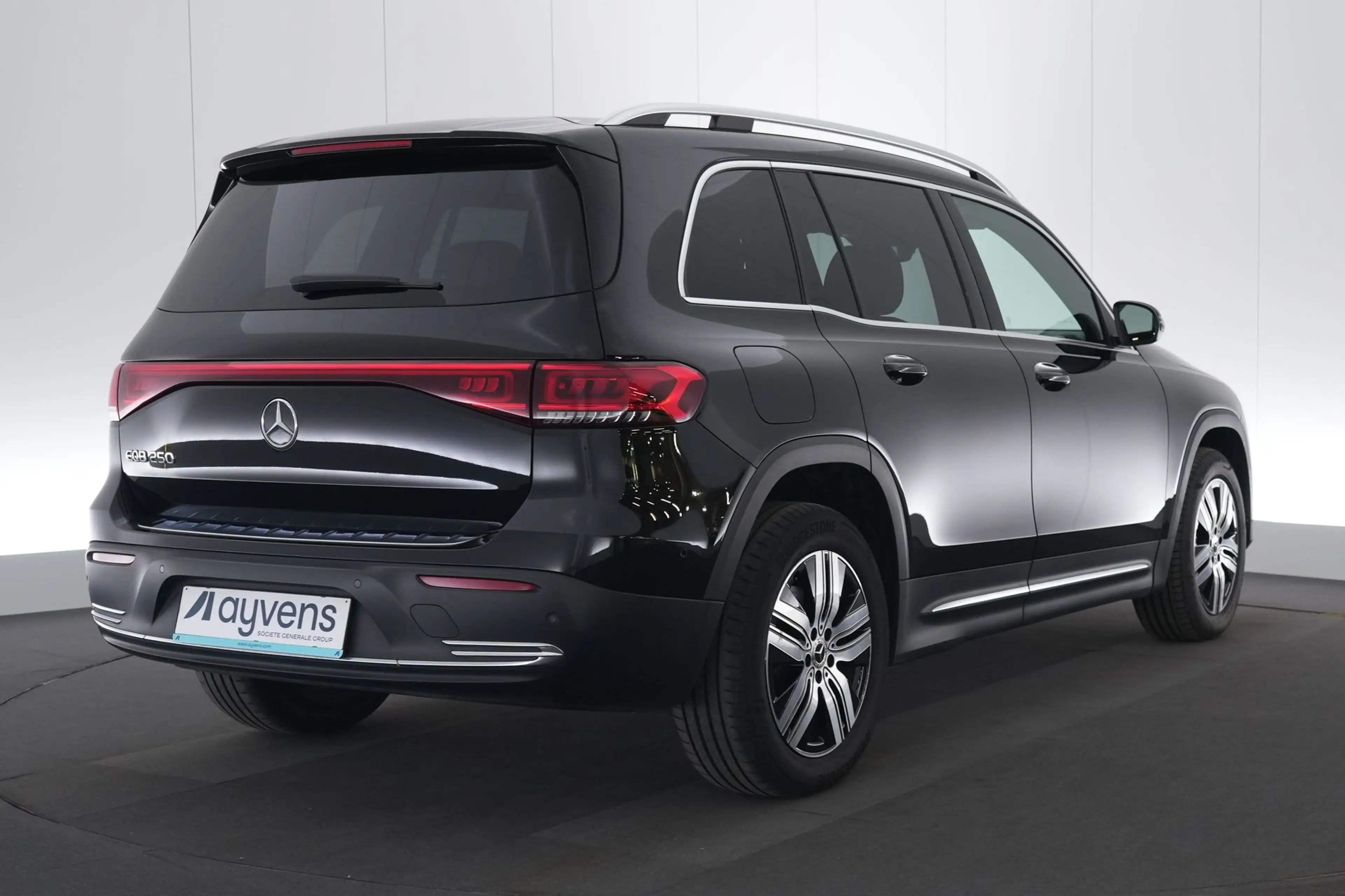 Mercedes-Benz EQB 250 Luxury Line 7Pl. LEDER/CUIR LED GPS PDC CAM Verw. — photo 8