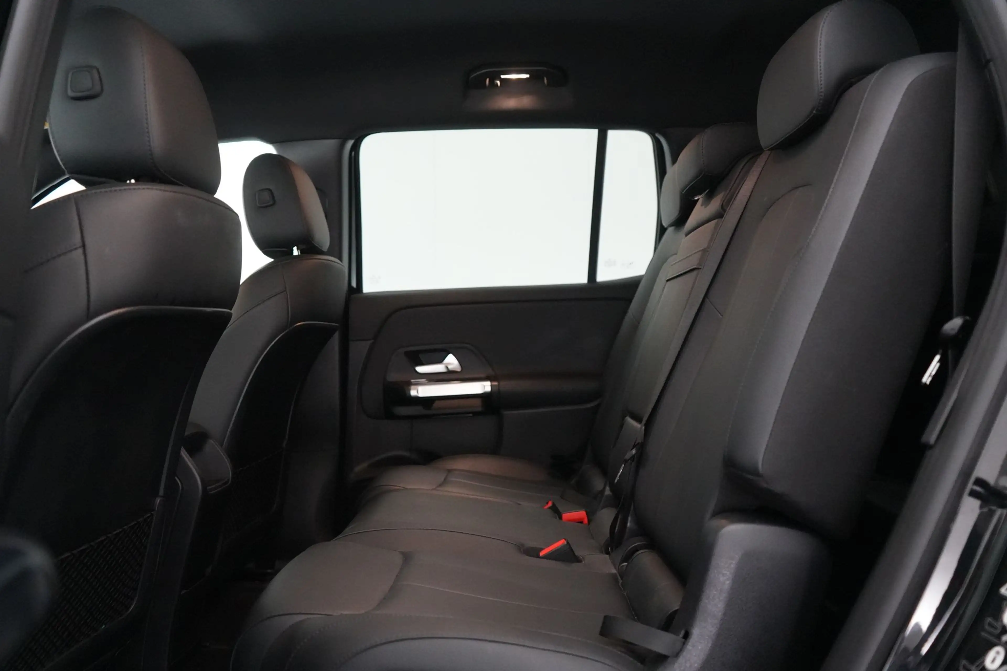 Mercedes-Benz EQB 250 Luxury Line 7Pl. LEDER/CUIR LED GPS PDC CAM Verw. — photo 14