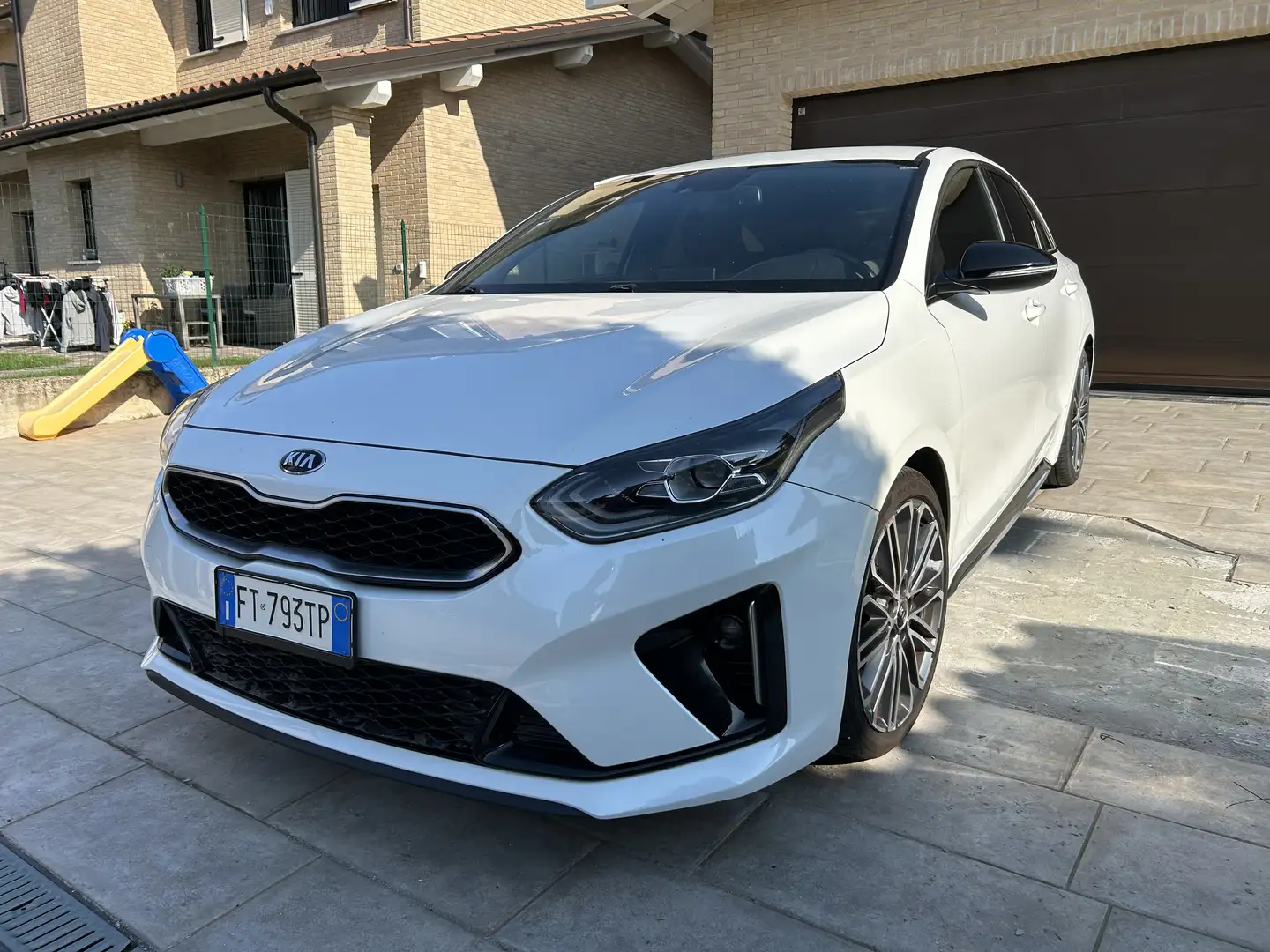 Kia ProCeed / pro_cee'd Kia Proceed - 1