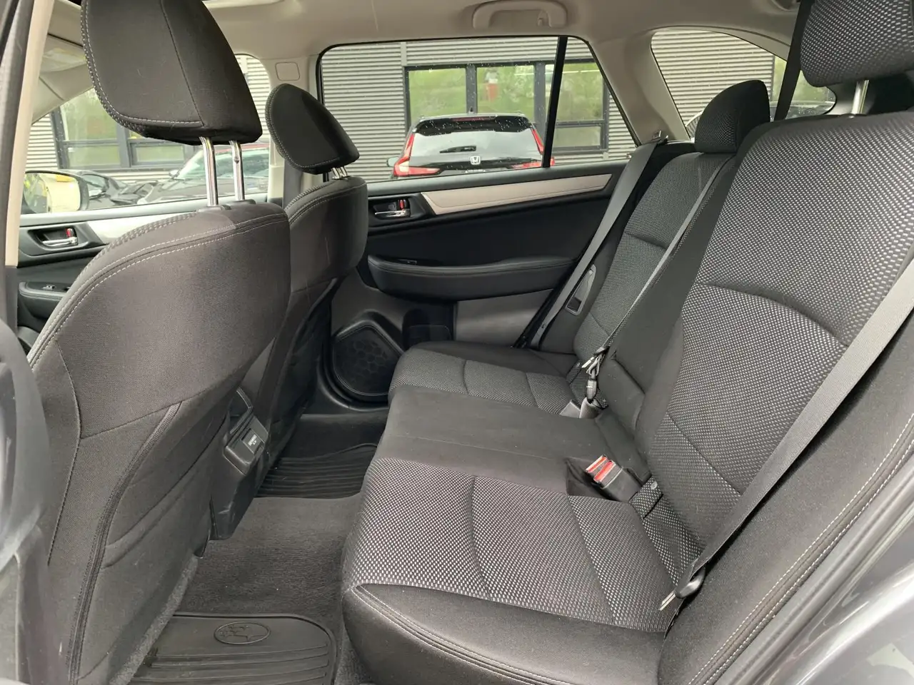 Subaru OUTBACK fotografie Subaru OUTBACK