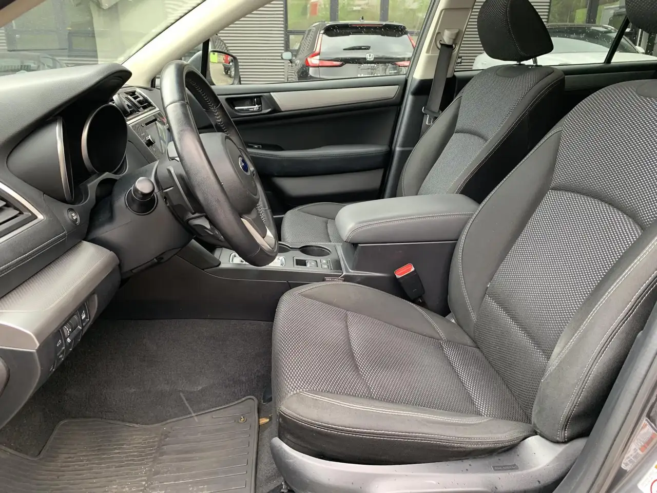 Subaru OUTBACK fotografie Subaru OUTBACK