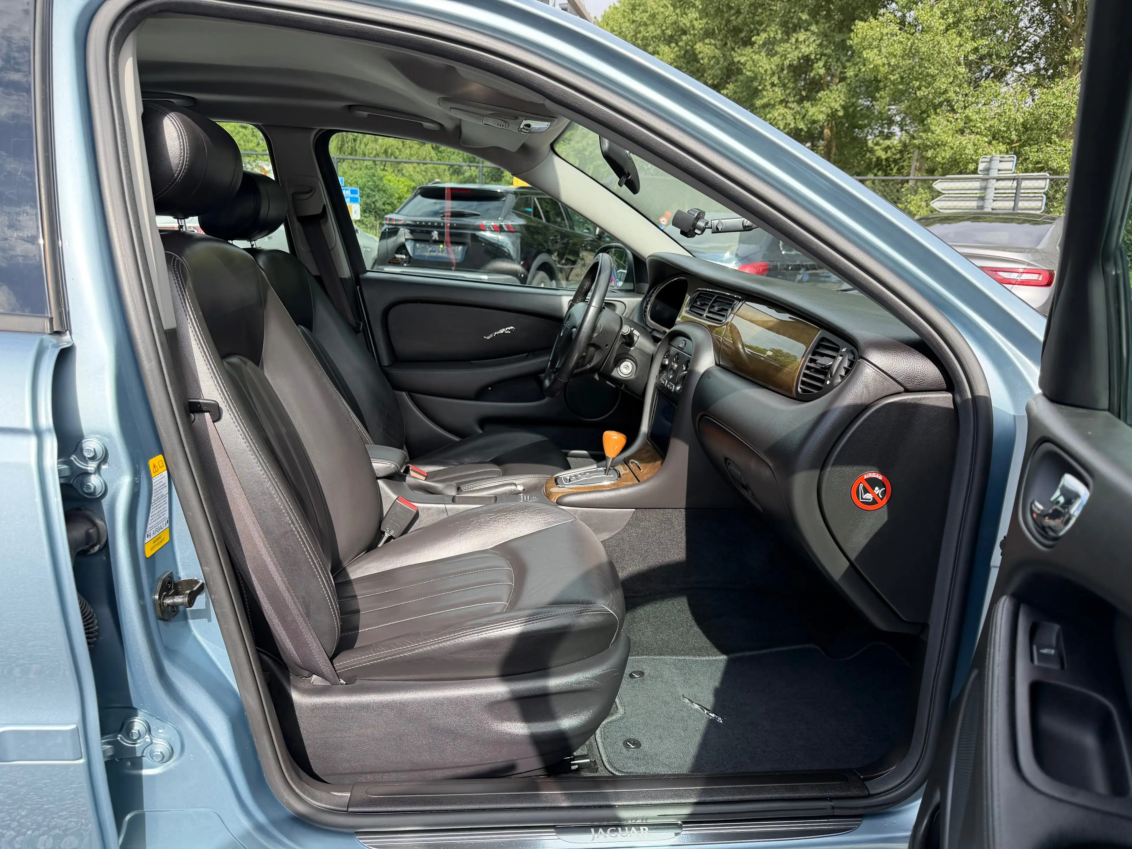 Jaguar X-Type 2.5i V6 — photo 15