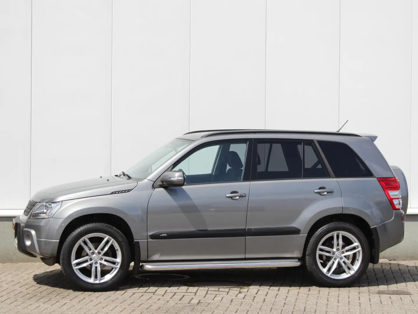 Suzuki Grand Vitara 2.4 Exclusive | Clima | Cruise | Trekhaak | Lm-Vel Gri - 2