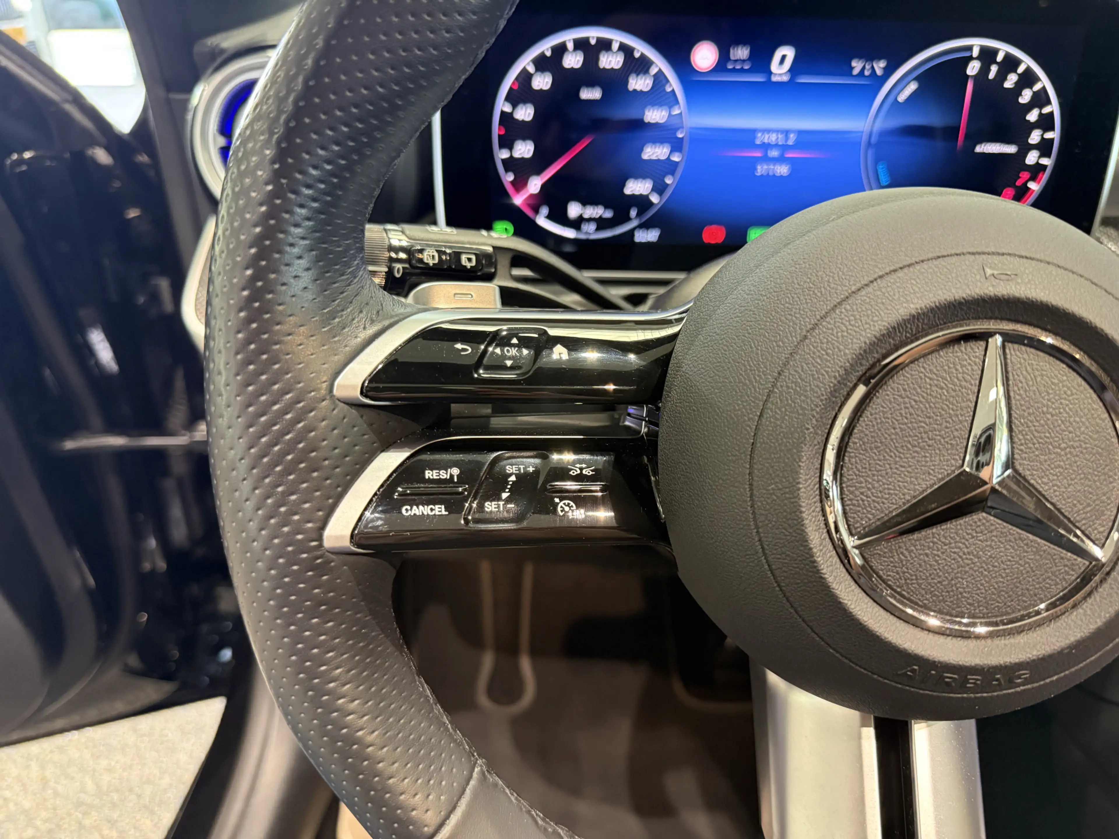 Mercedes-Benz C 300 Estate e AMG, Burmester, Massage, Vol optie! — photo 25